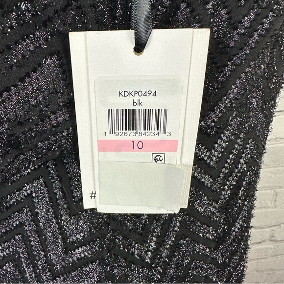 KENSIE RUFFLE SHIMMERY BLACK DRESS SIZE(10) - Picture 14 of 17